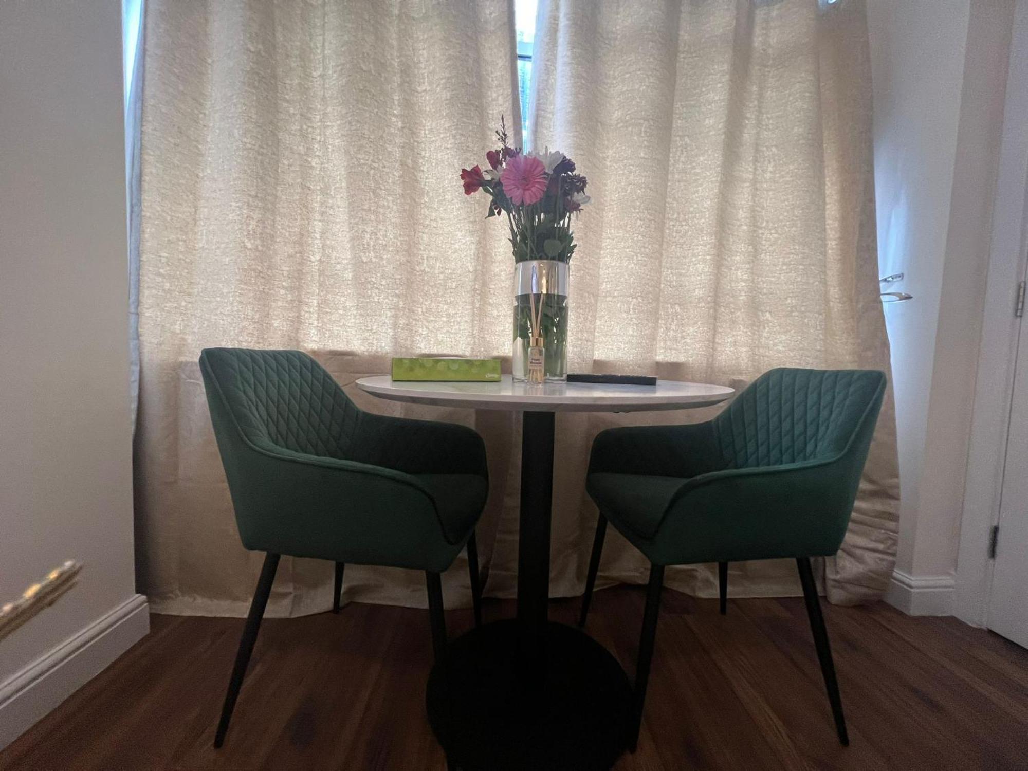 Beautiful One Bedroom Close To Harrods * Londra